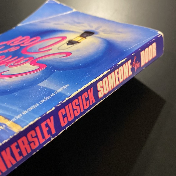 Someone at the Door by Richie Tankersley Cusick - Paperback Novel - Picture 7 of 7